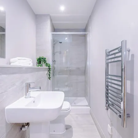 Designer Central Home In Leeds Sleeps 6 Exterior photo