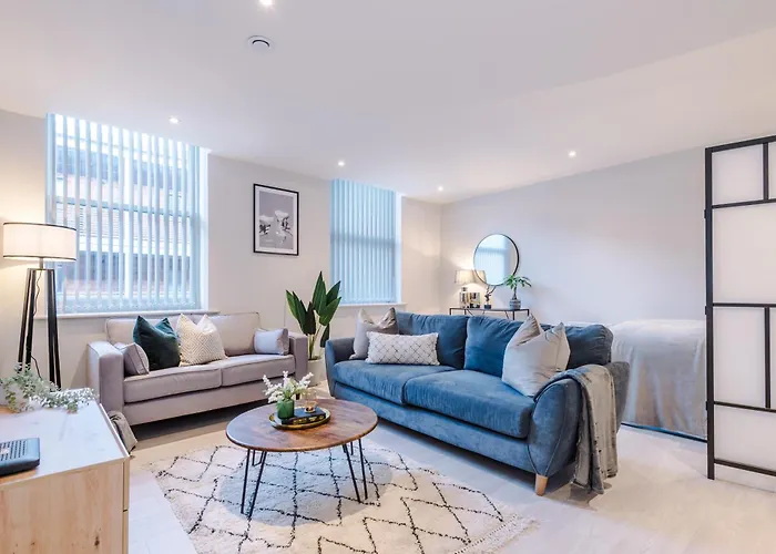 Designer Central Home In Leeds Sleeps 6