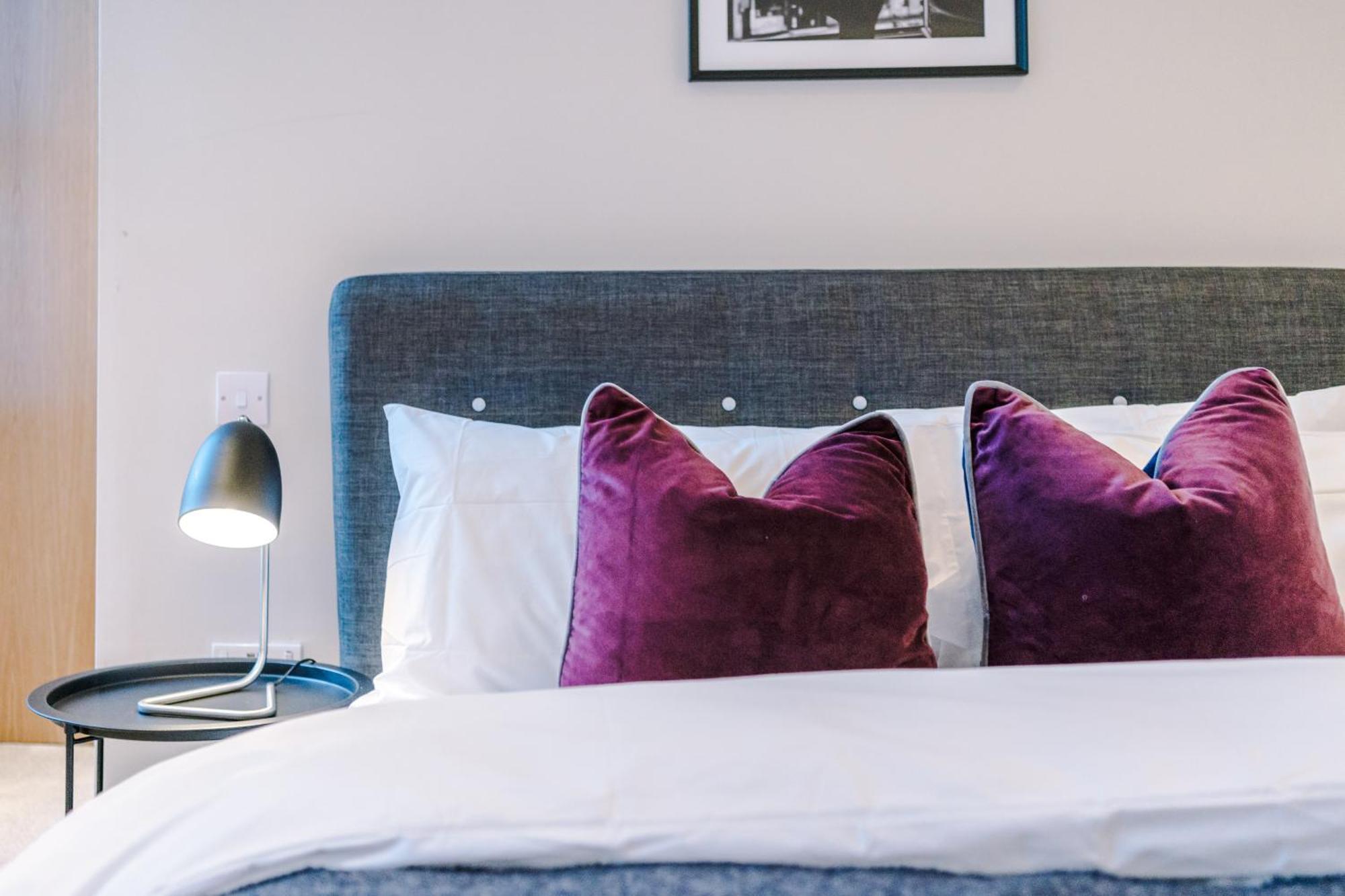 Designer In Leeds Sleeps 6 Apartment Leeds (West Yorkshire)