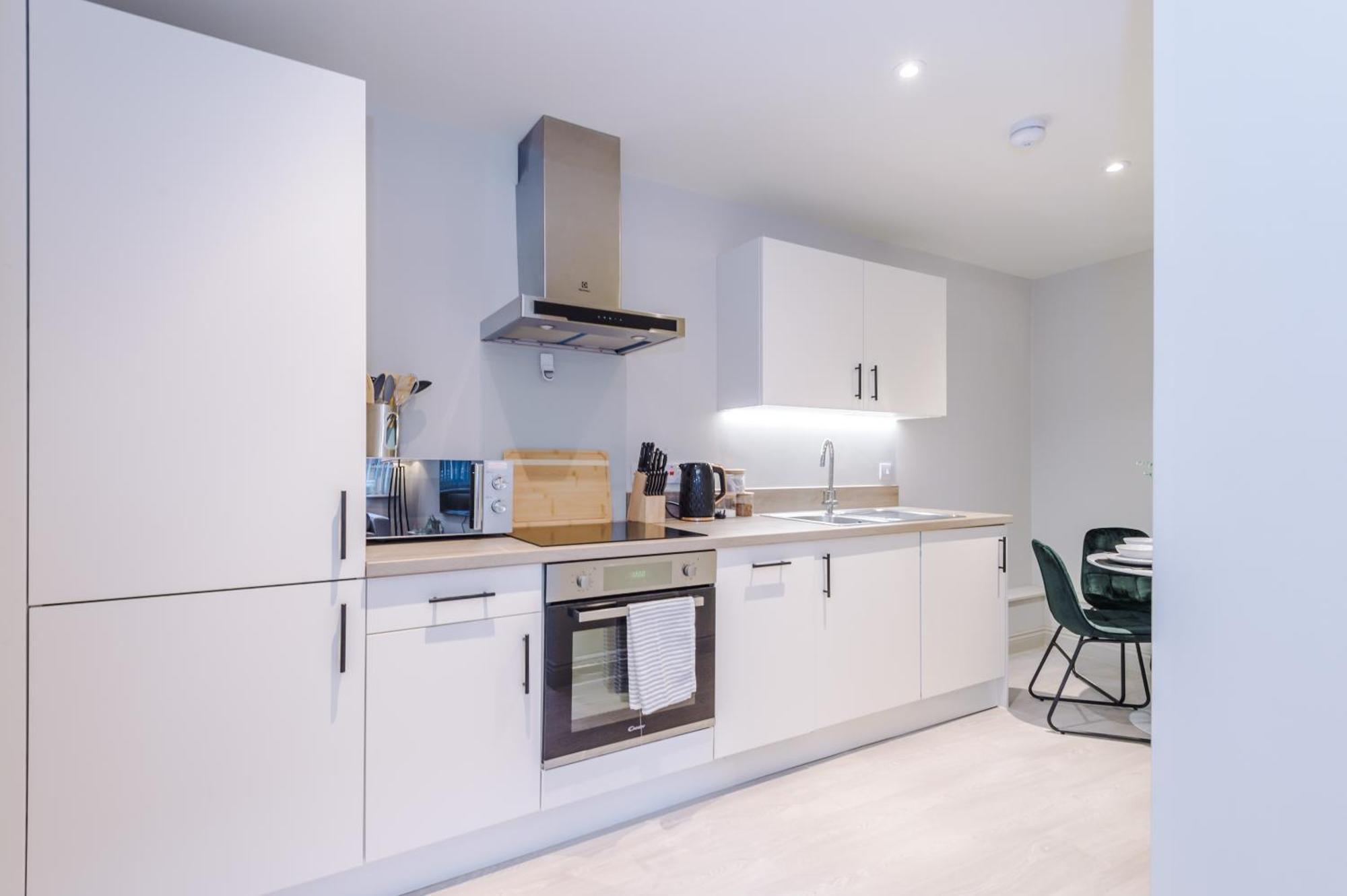 Apartment Designer In Leeds Sleeps 6 *