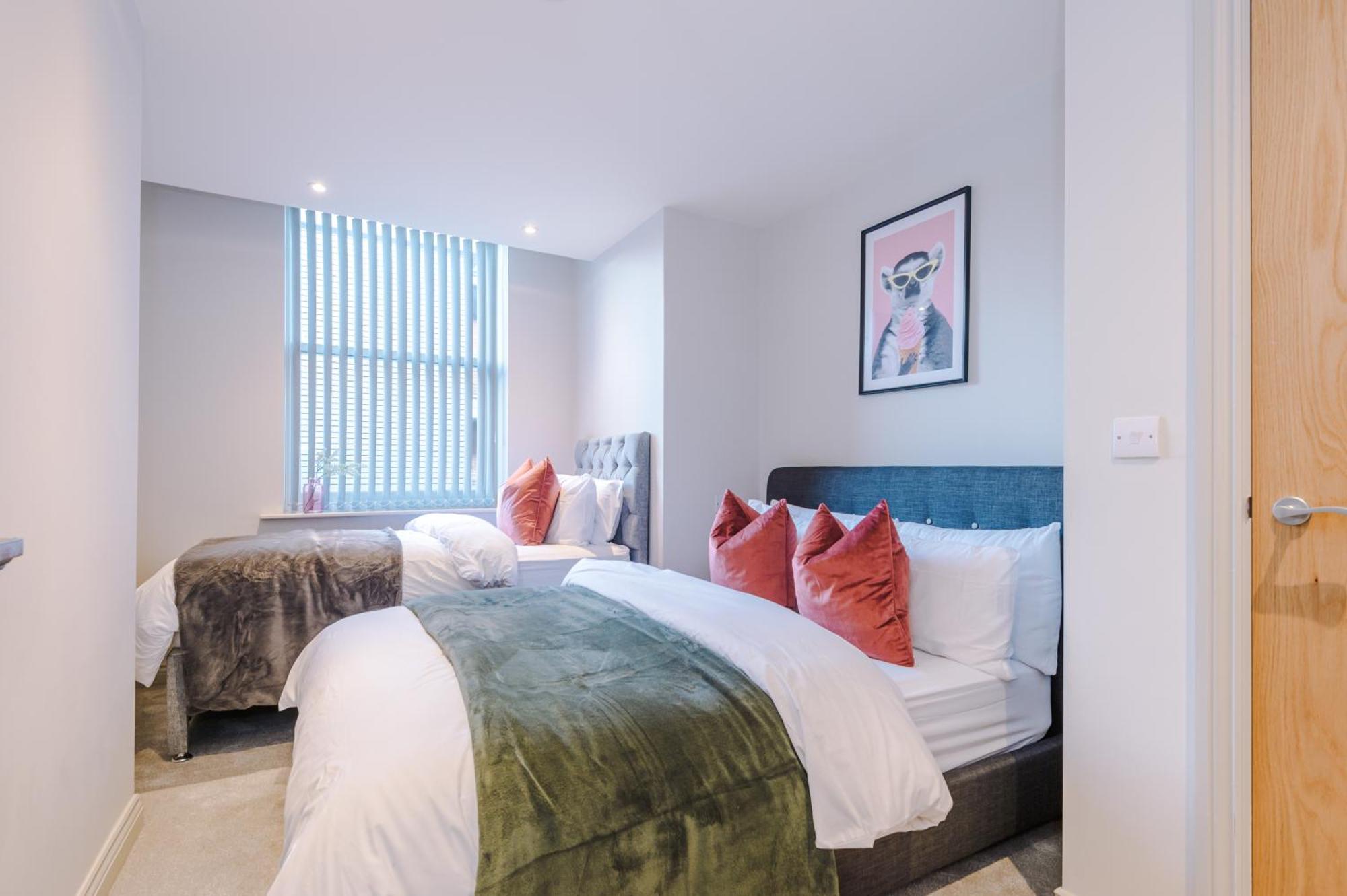 Designer In Leeds Sleeps 6 * Leeds (West Yorkshire)