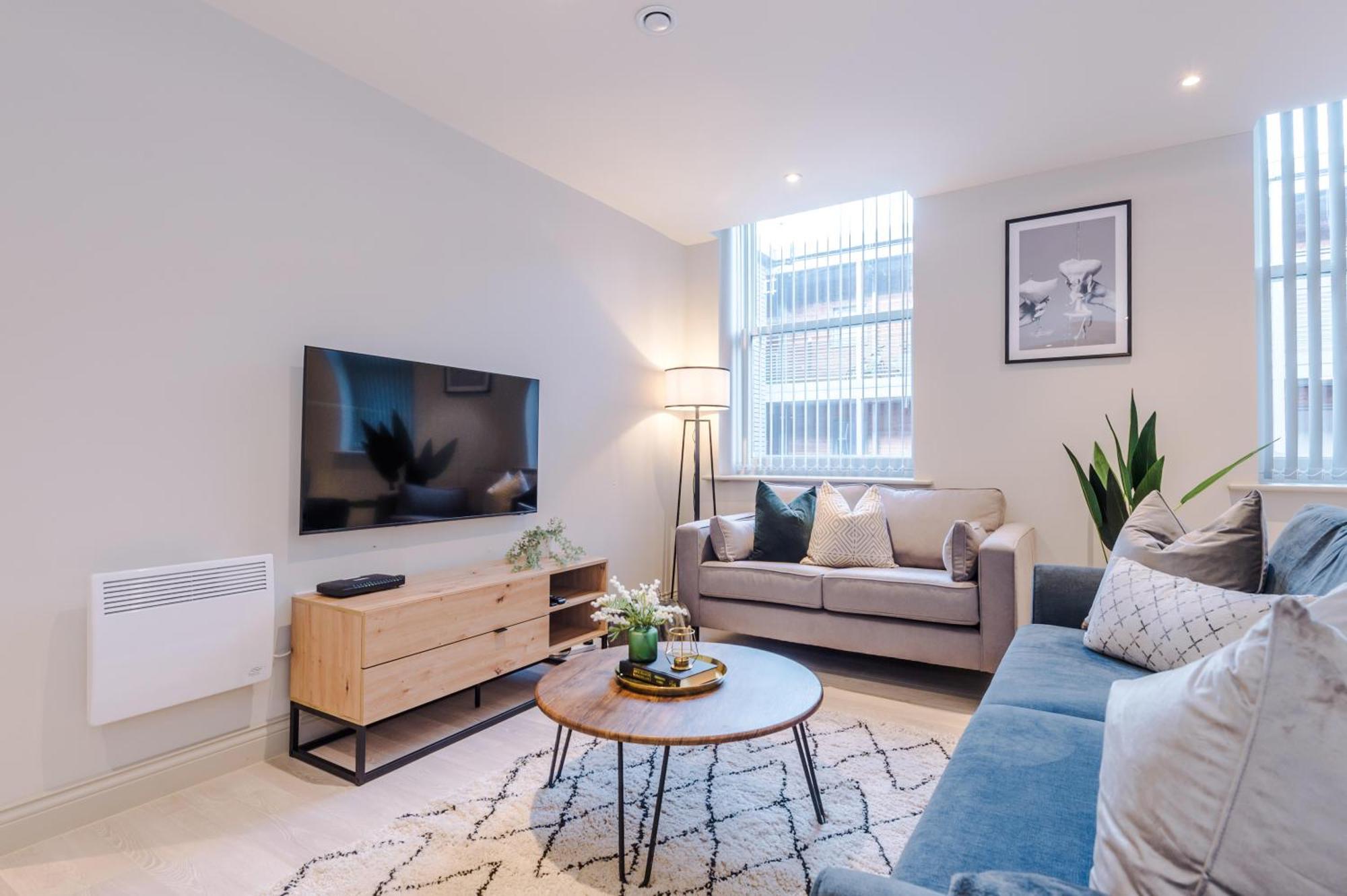 Apartment Designer In Leeds Sleeps 6 *