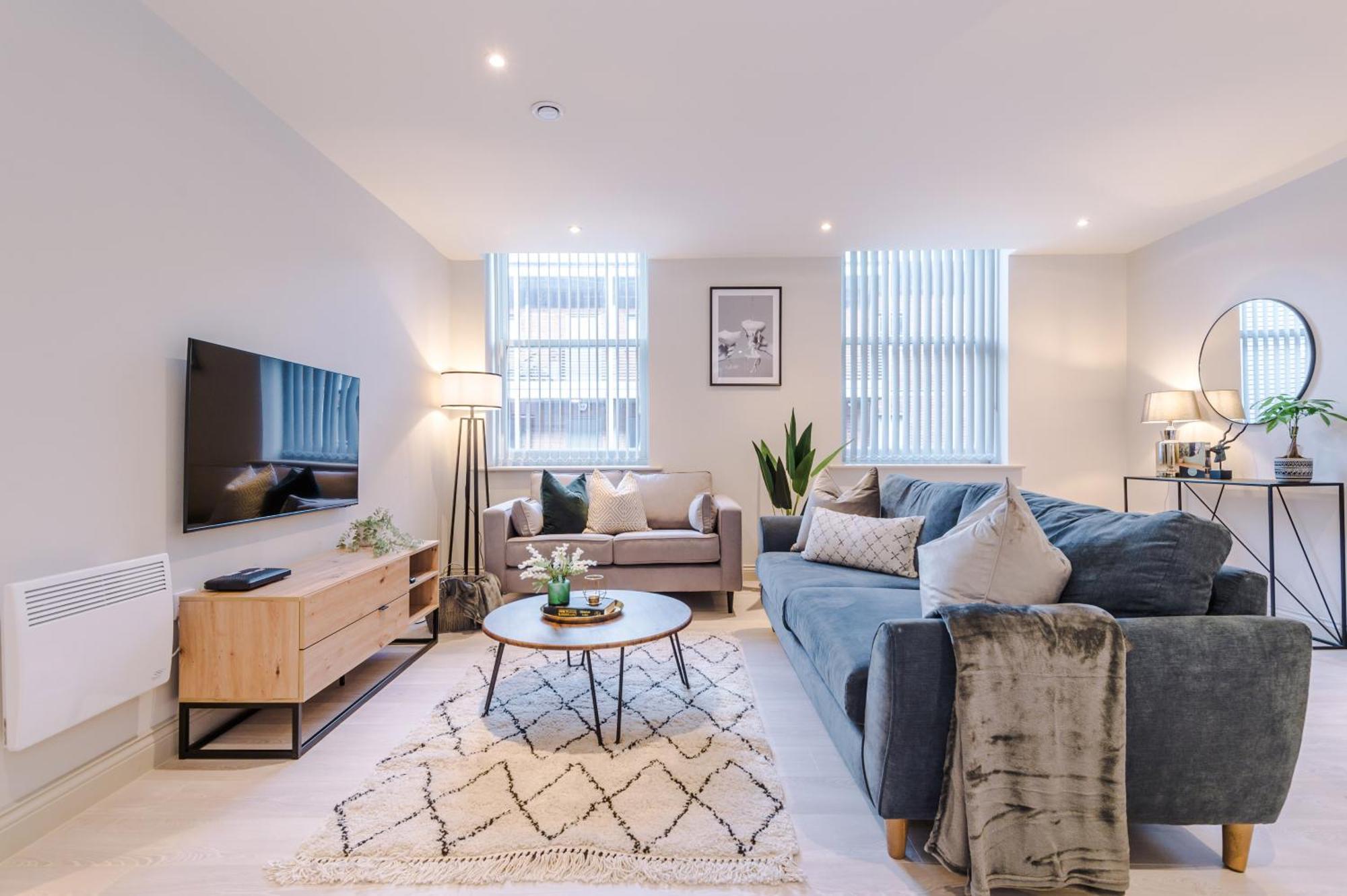 Designer In Leeds Sleeps 6 *